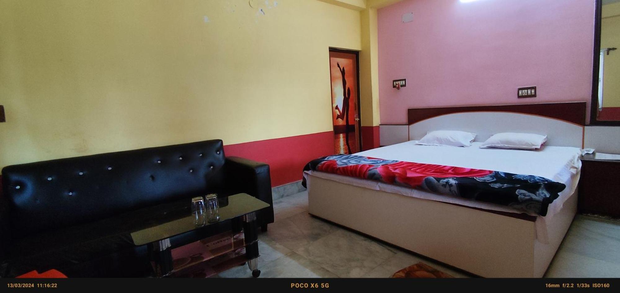 India Tours Only Ekanta Apan Hotel Mathurakhanda Luaran gambar