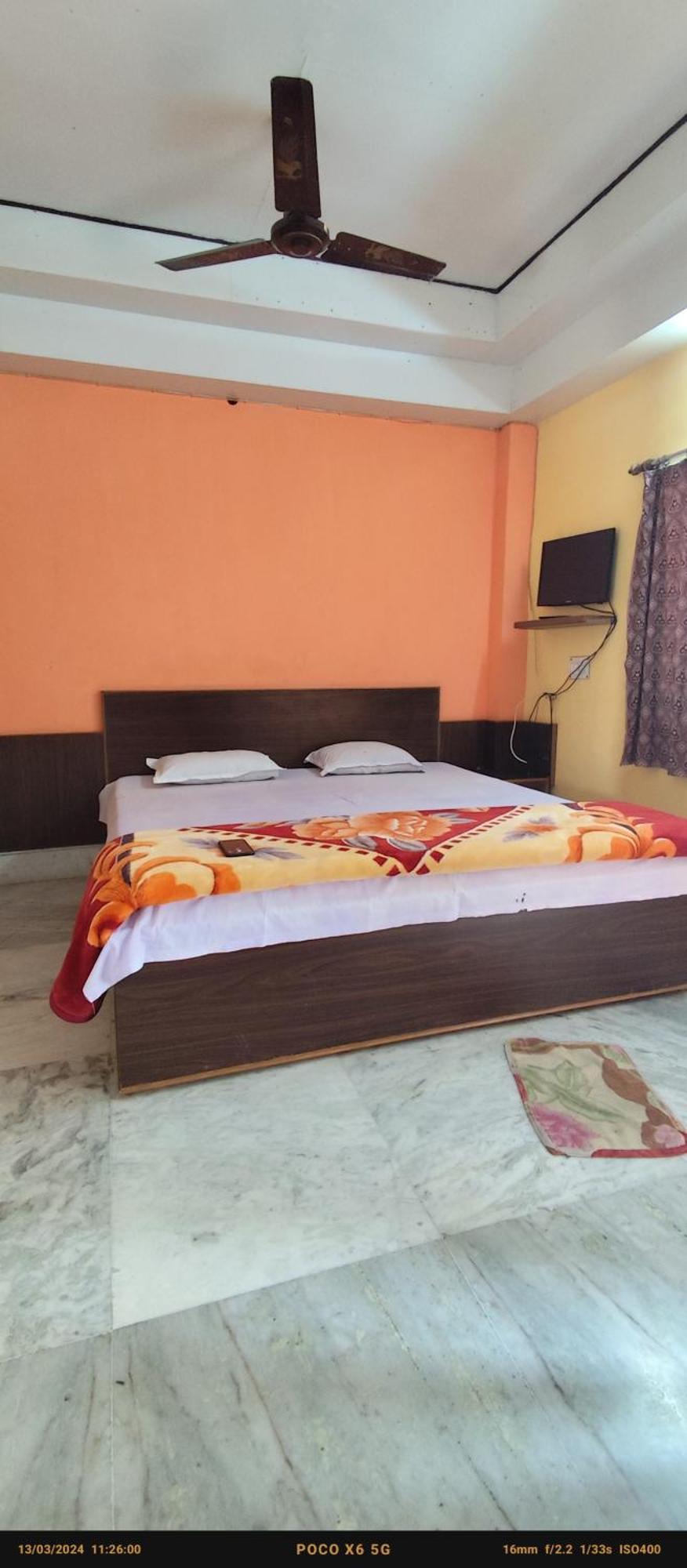 India Tours Only Ekanta Apan Hotel Mathurakhanda Luaran gambar